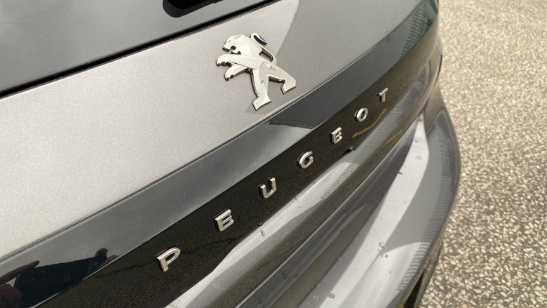 Peugeot 208 1.2 PureTech 100 Allure Premium + 5dr Petrol Hatchback
